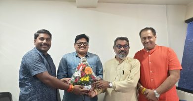 पिंपरी चिंचवड पत्रकार संघाच्या अध्यक्षपदी सागर गोपाळ सूर्यवंशी यांची बिनविरोध निवड,तरुण नेतृत्वाला संधी मिळाल्याने पिंपरी चिंचवड पत्रकार संघाच्या अध्यक्ष निवडीनंतर संपन्न झालेल्या अभिनंदन बैठकीत पत्रकारांमध्ये उत्साहाचे वातावरण