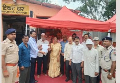 घोरावाडीतील रेल्वे प्रवासी संघाचे लाक्षणिक उपोषण प्रशासनाच्या आश्वासनानंतर मागे