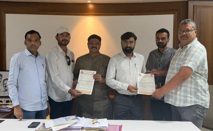 श्री शिवशंभू स्मारक परिसरात अतिक्रमणाचा विळखा:कारवाईची मागणी