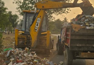 सोशल मीडिया प्रभावाने अलंकापुरीतील बाह्यवळण मार्ग अखेर स्वच्छ             बाह्यवळण मार्गावरील कचरा हटवला ; आळंदी नगरपरिषद प्रशासनाचे कौतुक
