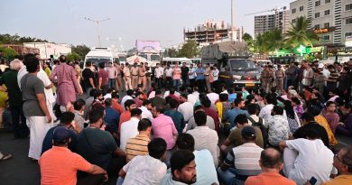 नसरापूर प्रकरणाने संताप उसळला; नवले पुलावर रास्तारोको ‘न्याय मिळेपर्यंत अंत्यसंस्कार नाही’—स्थानिकांचा निर्धार
