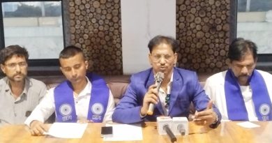 कुदळवाडीतील धार्मिक स्थळांची पुनर्बांधणी करा; आरपीआयचे अजिज शेख यांची महापालिका आयुक्तांकडे मागणी