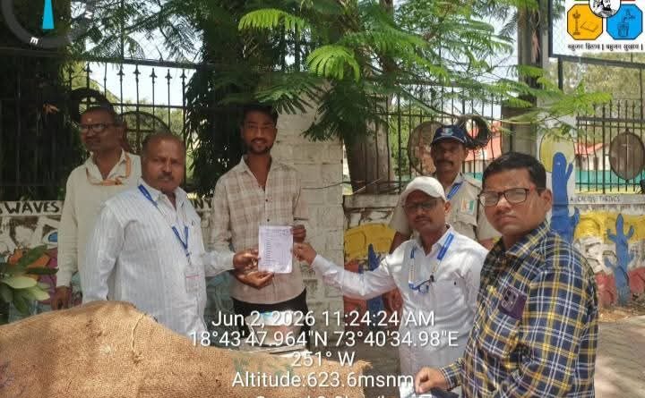 तळेगाव दाभाडे नगरपरिषदेची प्लास्टिकविरोधी धडक मोहीम; ३० किलो प्लास्टिक जप्त, सात जणांवर कारवाई तळेगाव दाभाडे नगरपरिषदेची प्लास्टिकविरोधी धडक मोहीम; ३० किलो प्लास्टिक जप्त, सात जणांवर कारवाई