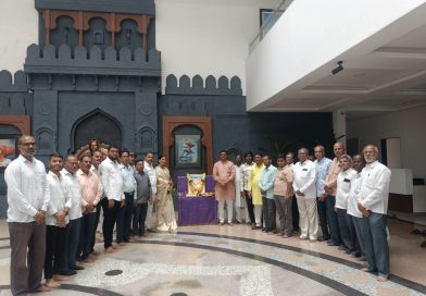 तळेगाव दाभाडे नगर परिषद कार्यालयात पुण्यश्लोक अहिल्यादेवी होळकर यांची ३०१ वी जयंती उत्साहात साजरी तळेगाव दाभाडे नगर परिषद कार्यालयात पुण्यश्लोक अहिल्यादेवी होळकर यांची ३०१ वी जयंती उत्साहात साजरी